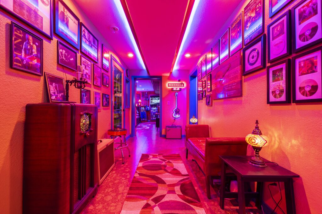 The hallway between the lounge and the DuneTunes Recording Studio.